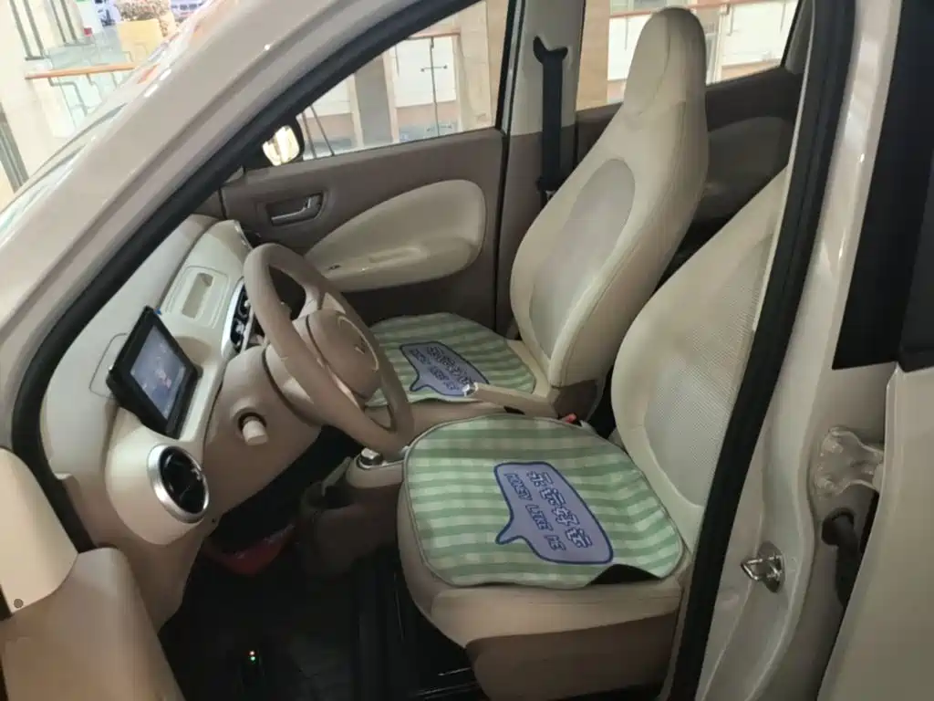 Wuling MINIEV — миниатюра 15