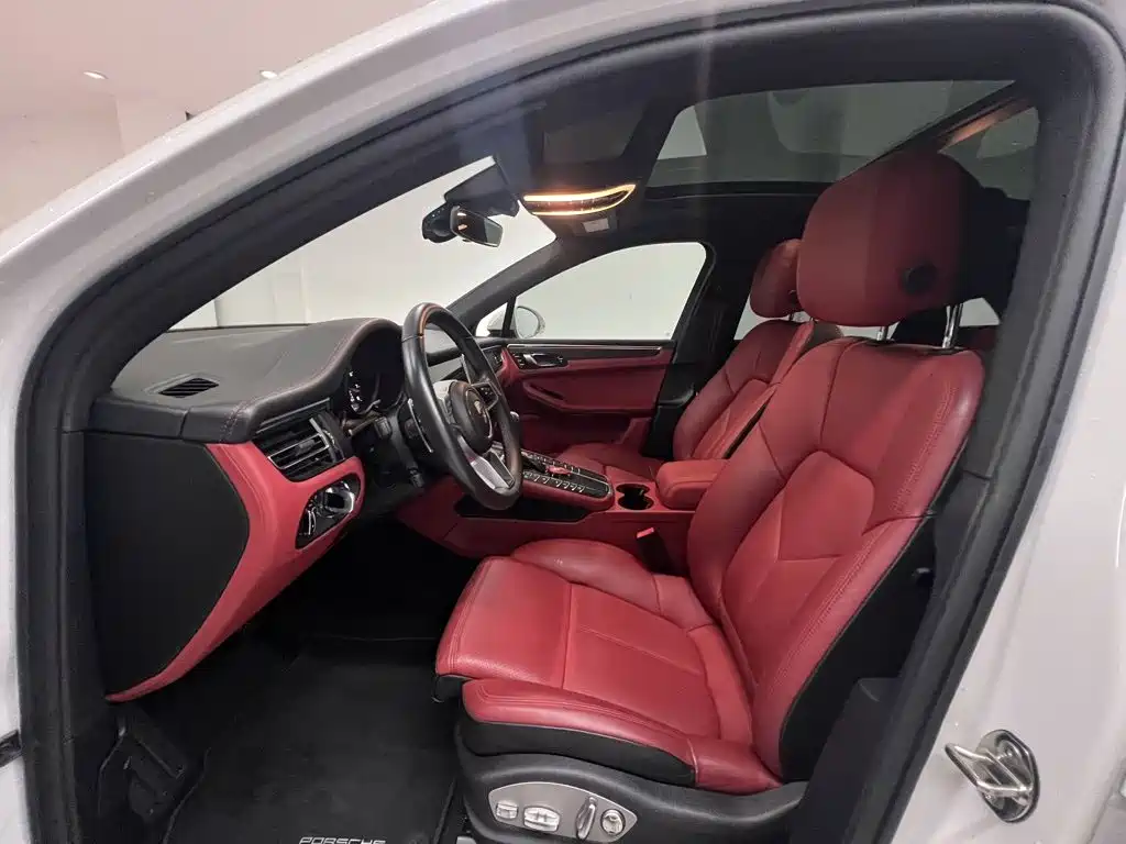 Porsche Macan — миниатюра 4