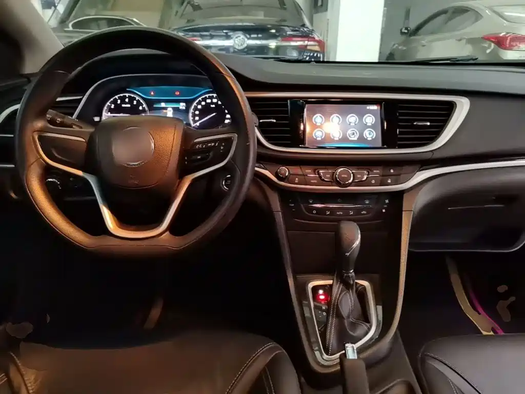 Buick Excelle — миниатюра 10