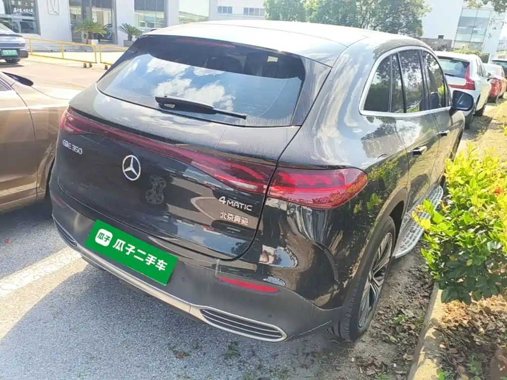 Mercedes-Benz EQE SUV — миниатюра 7