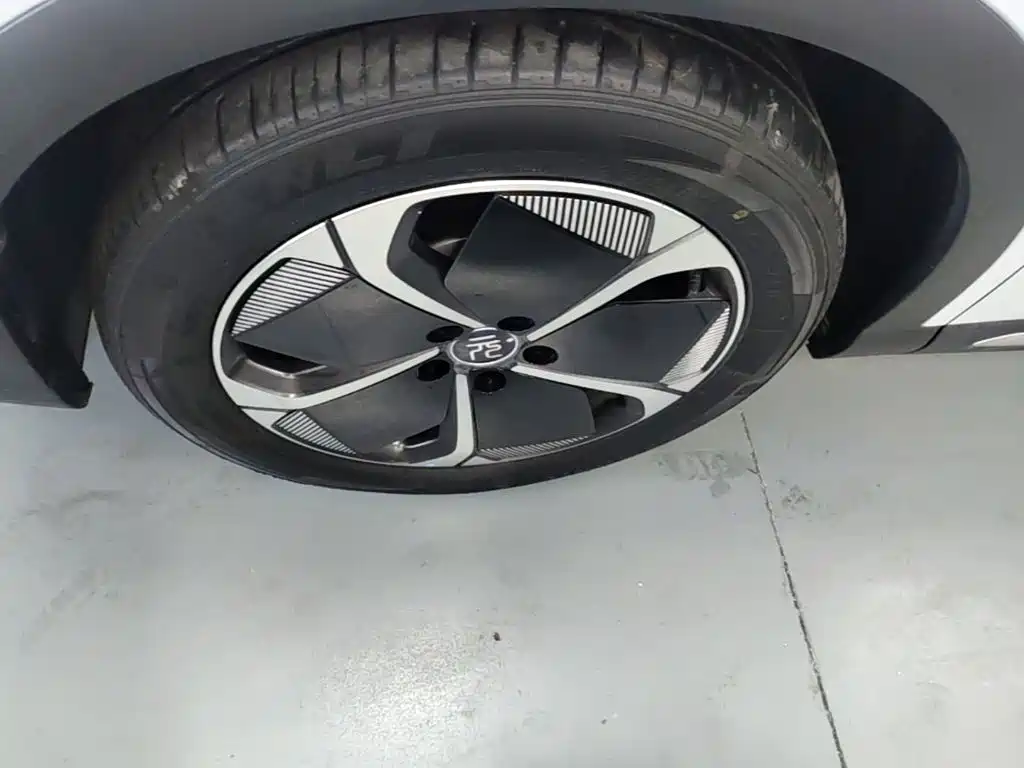 BYD Yuan Plus — миниатюра 23