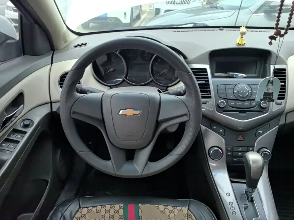 Chevrolet Cruze — миниатюра 11
