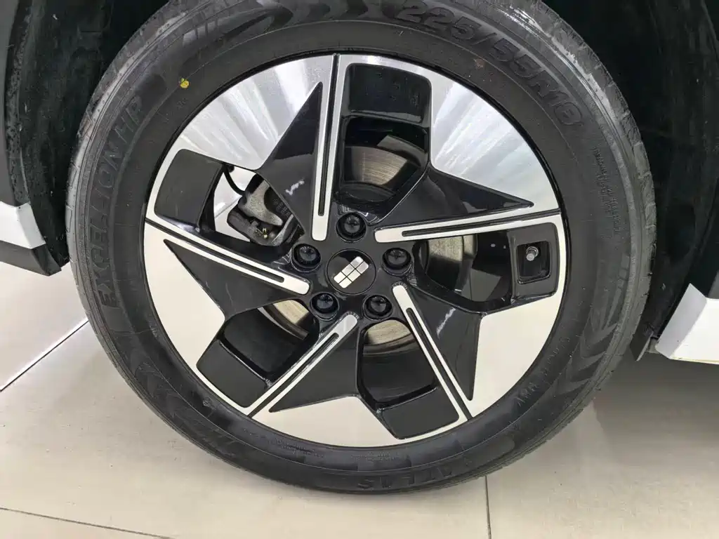 GEELY GALAXY GALAXY E5