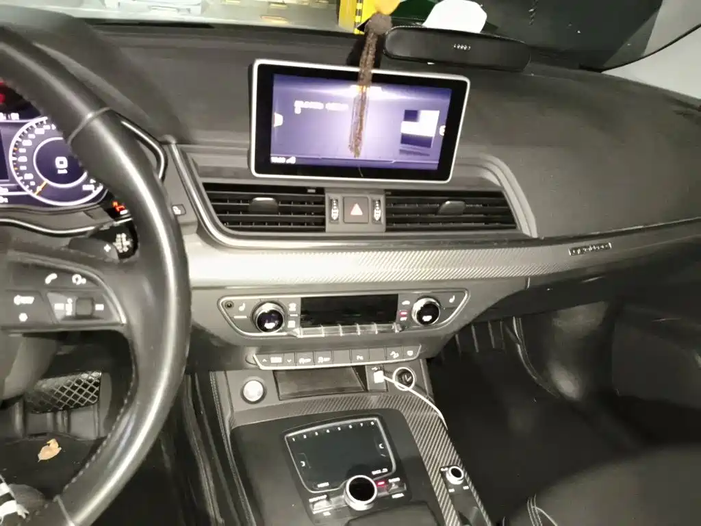 Audi Q5L — миниатюра 9