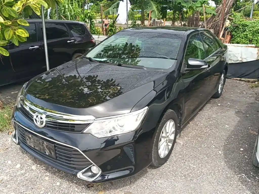 Toyota Camry — миниатюра 2