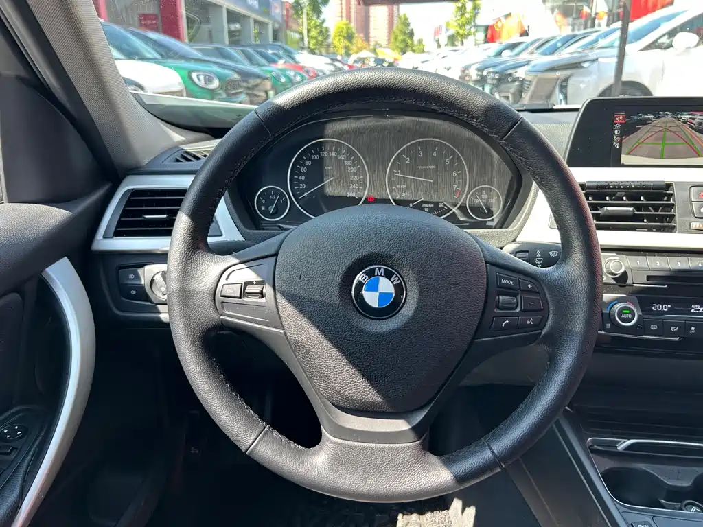 BMW 3 Series — миниатюра 9