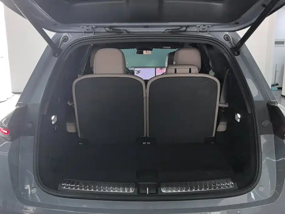 Li Auto Li L8 — миниатюра 4