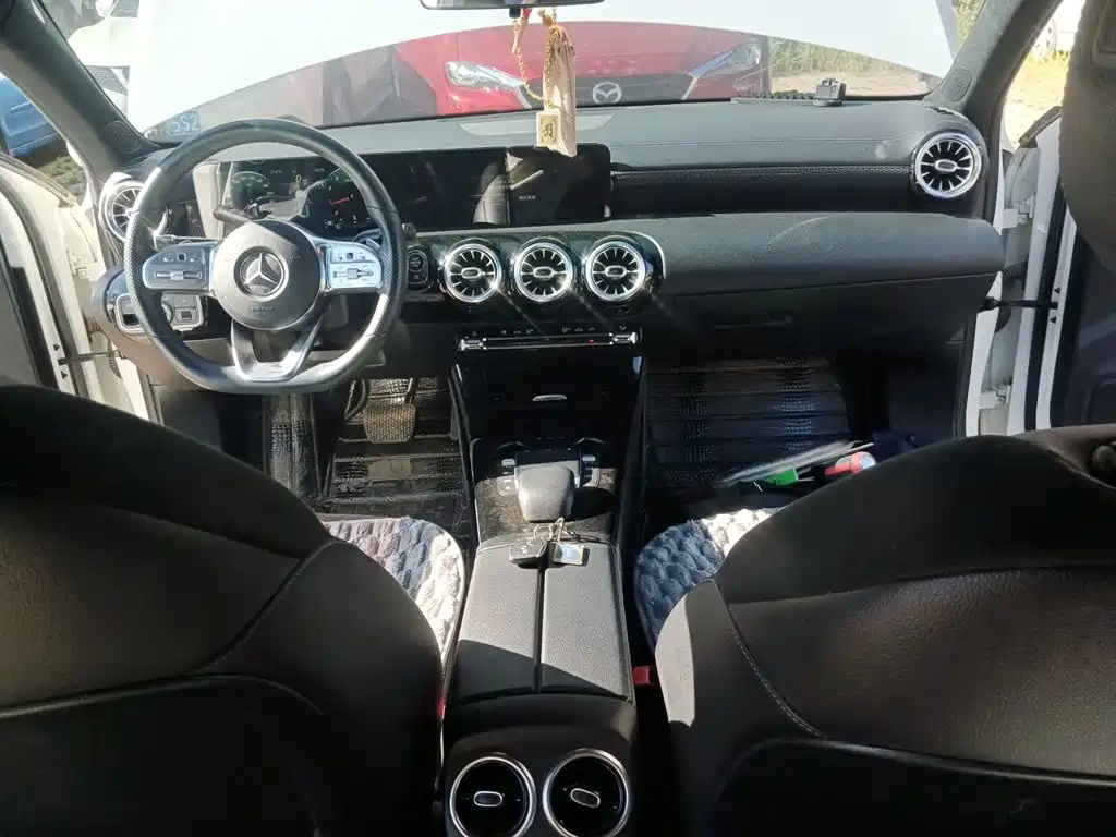 Mercedes-Benz A-Class — миниатюра 10