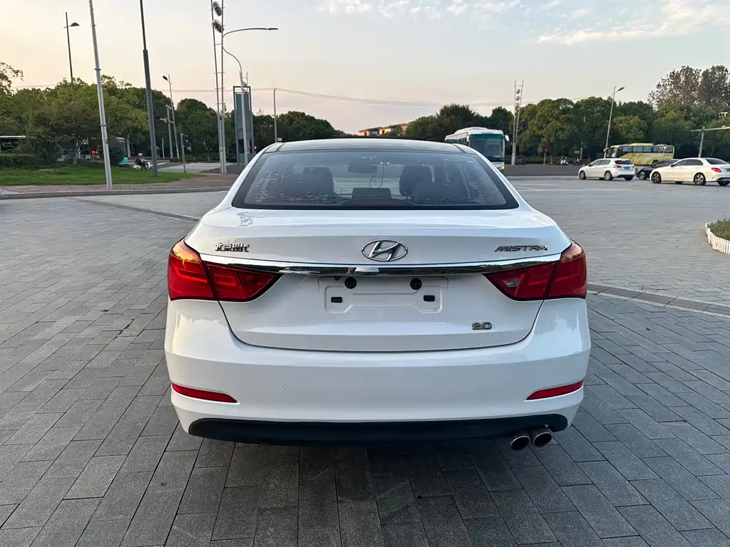 Hyundai Mistra 2016 1.8L AT GLS