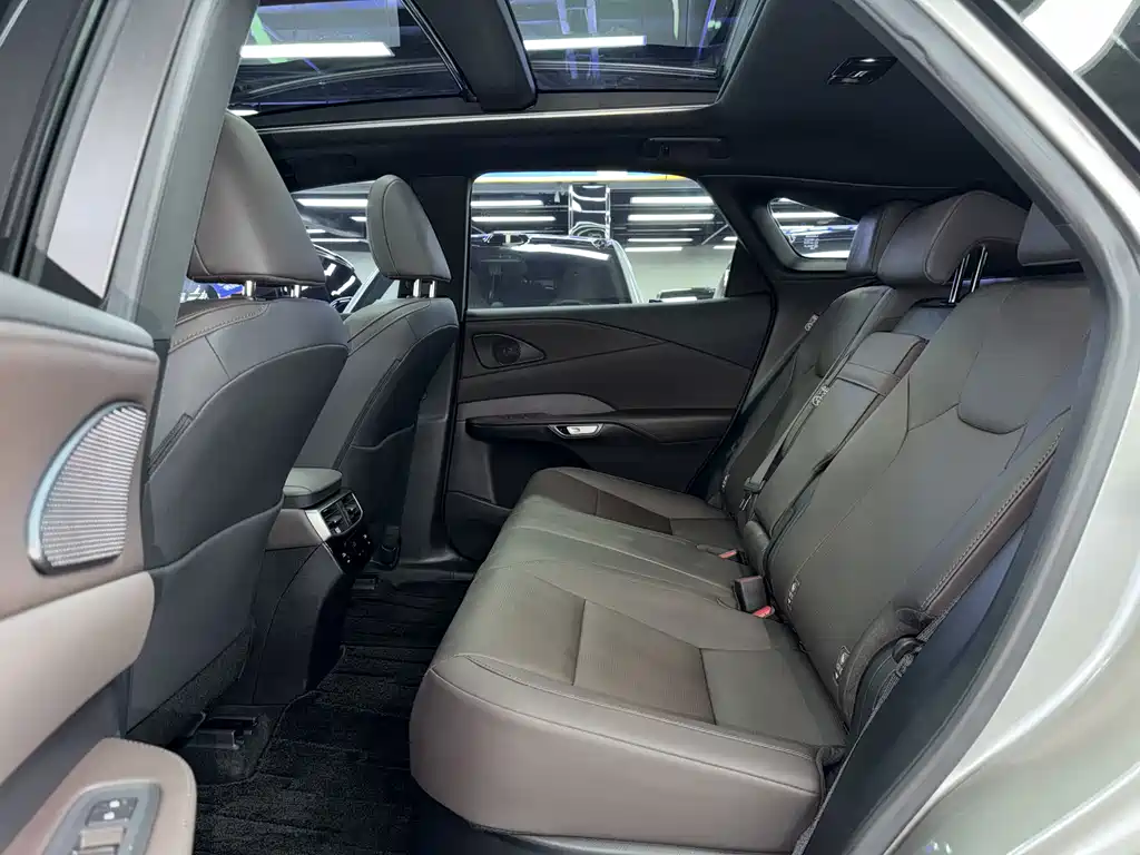 Lexus RX New Energy — миниатюра 9