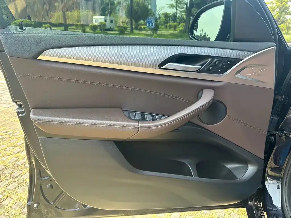 BMW X4 — миниатюра 12