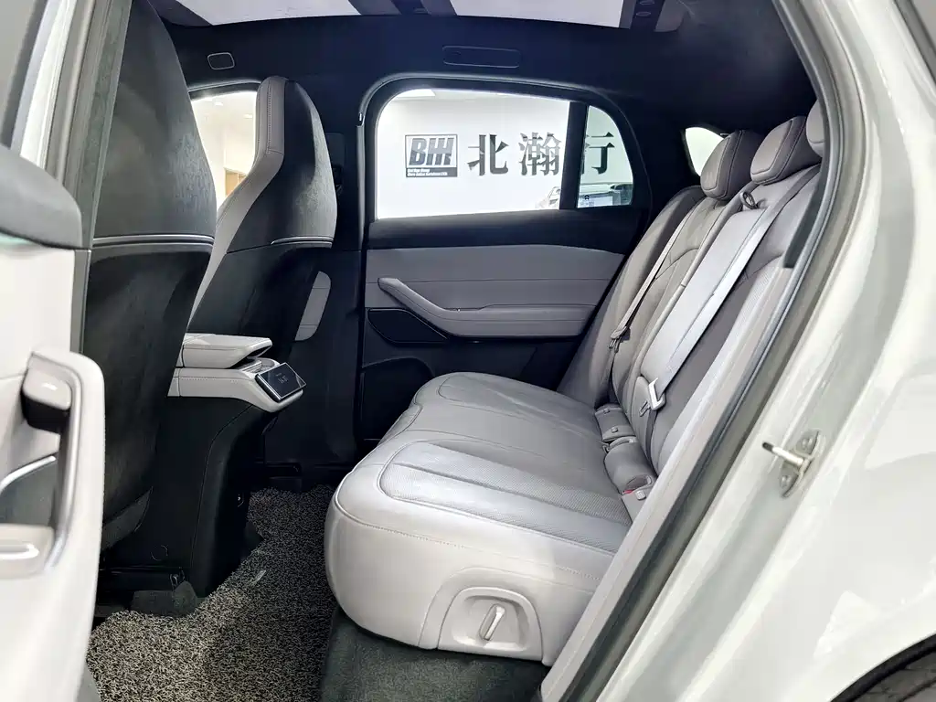 NIO EC6 2024 75kWh
