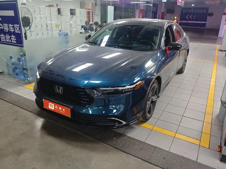 雅阁新能源 2023款 2.0L e:PHEV 旗舰版 2023
