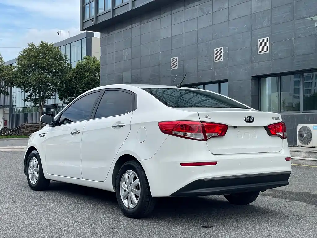Kia K2 — миниатюра 10