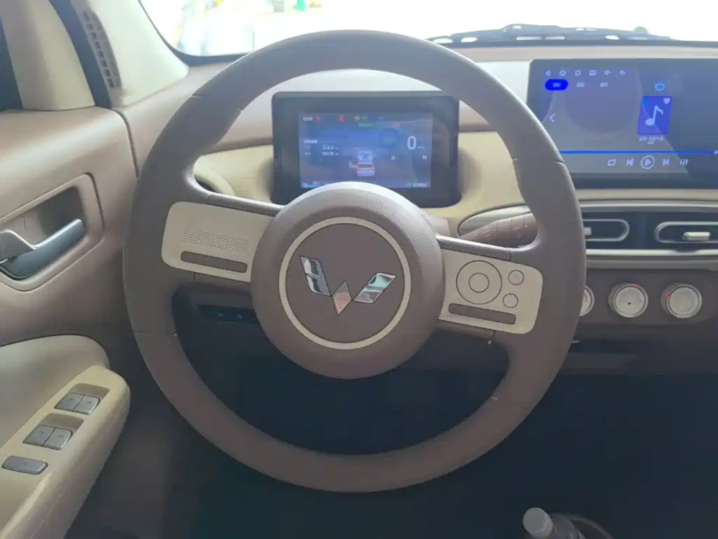 Wuling MINIEV — миниатюра 11