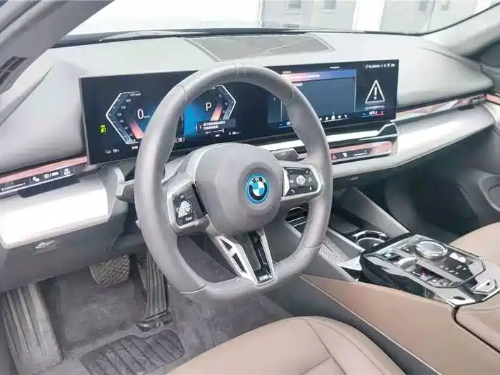 BMW i5 — миниатюра 3