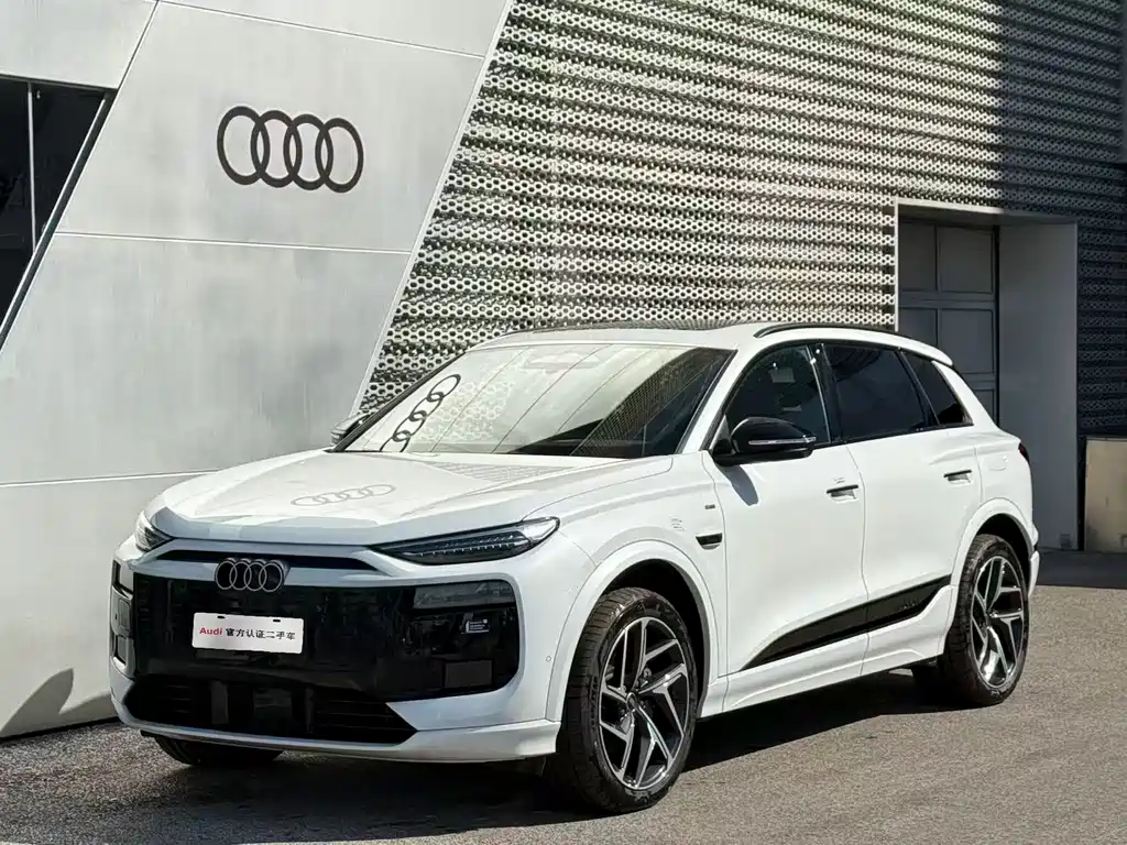 Audi Q6L E-tron