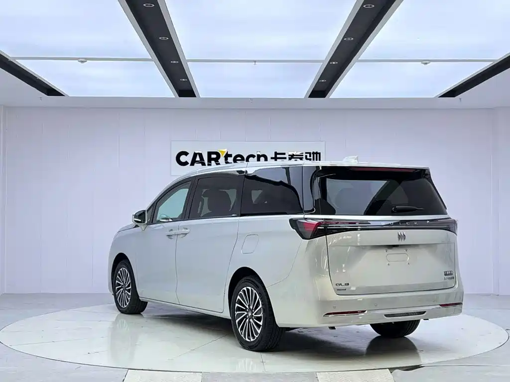 Buick GL8 Hybrid — миниатюра 3