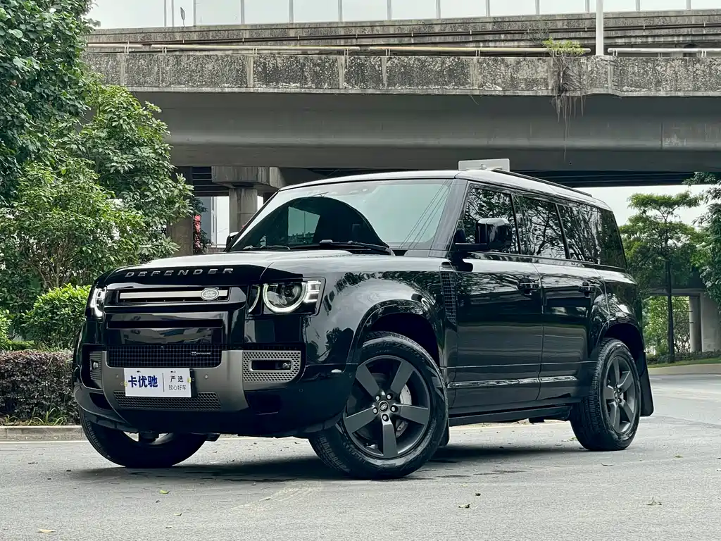Land Rover Defender 2023