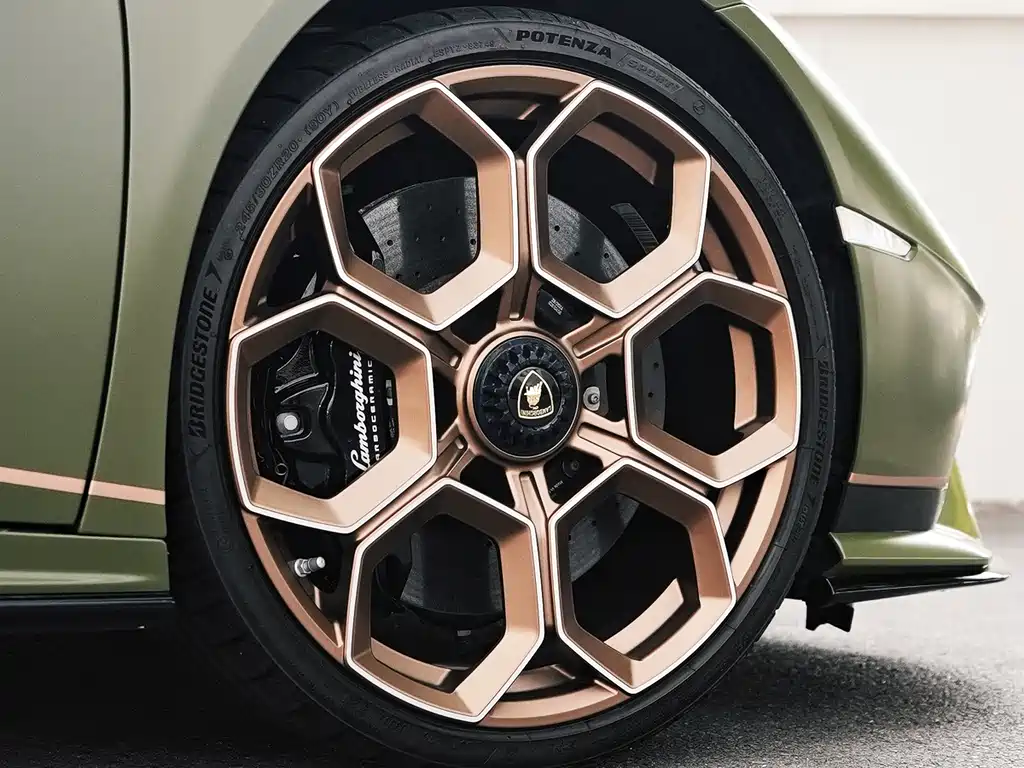 LAMBORGHINI HURACÁN