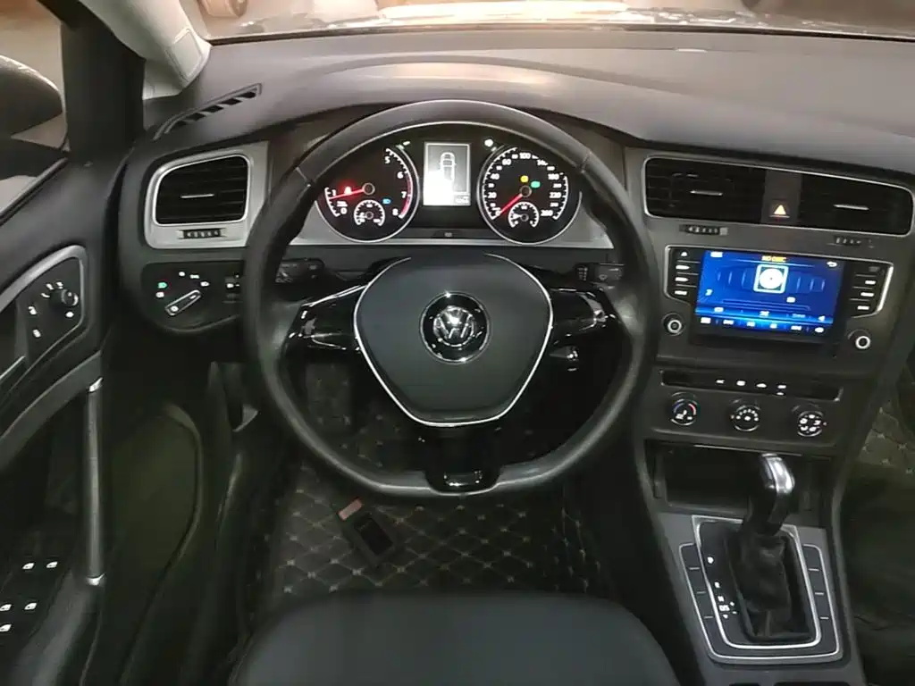 Volkswagen Golf — миниатюра 11