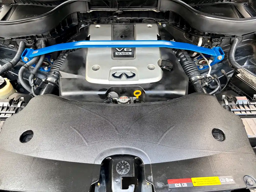Infiniti QX70 — миниатюра 15