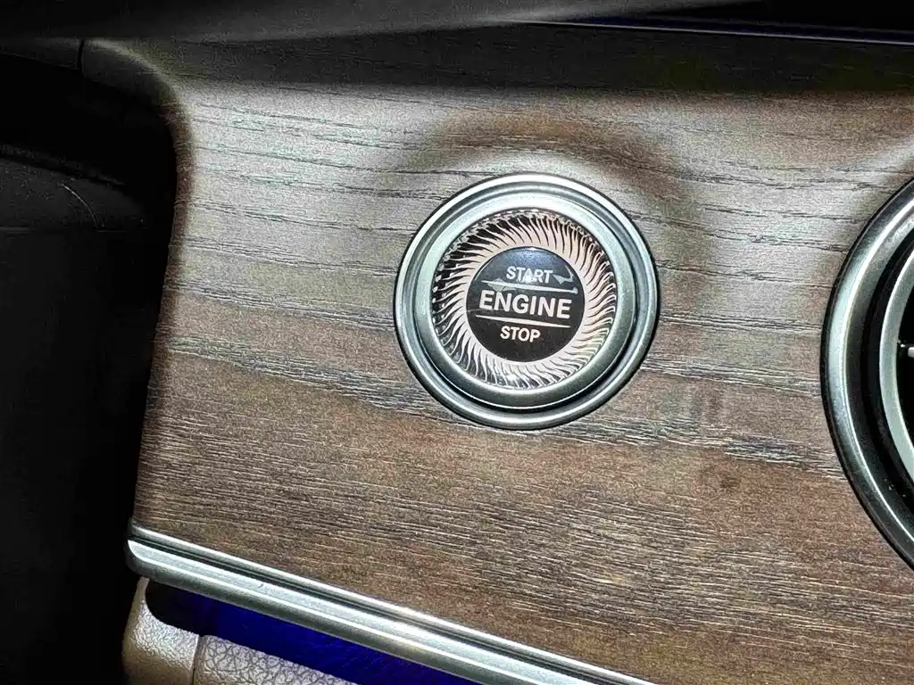Mercedes-Benz E-Class — миниатюра 12