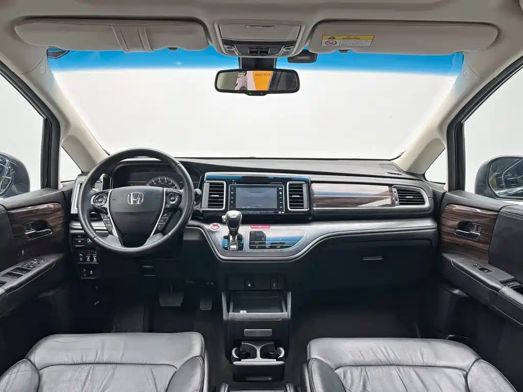 Honda Elysion — миниатюра 17
