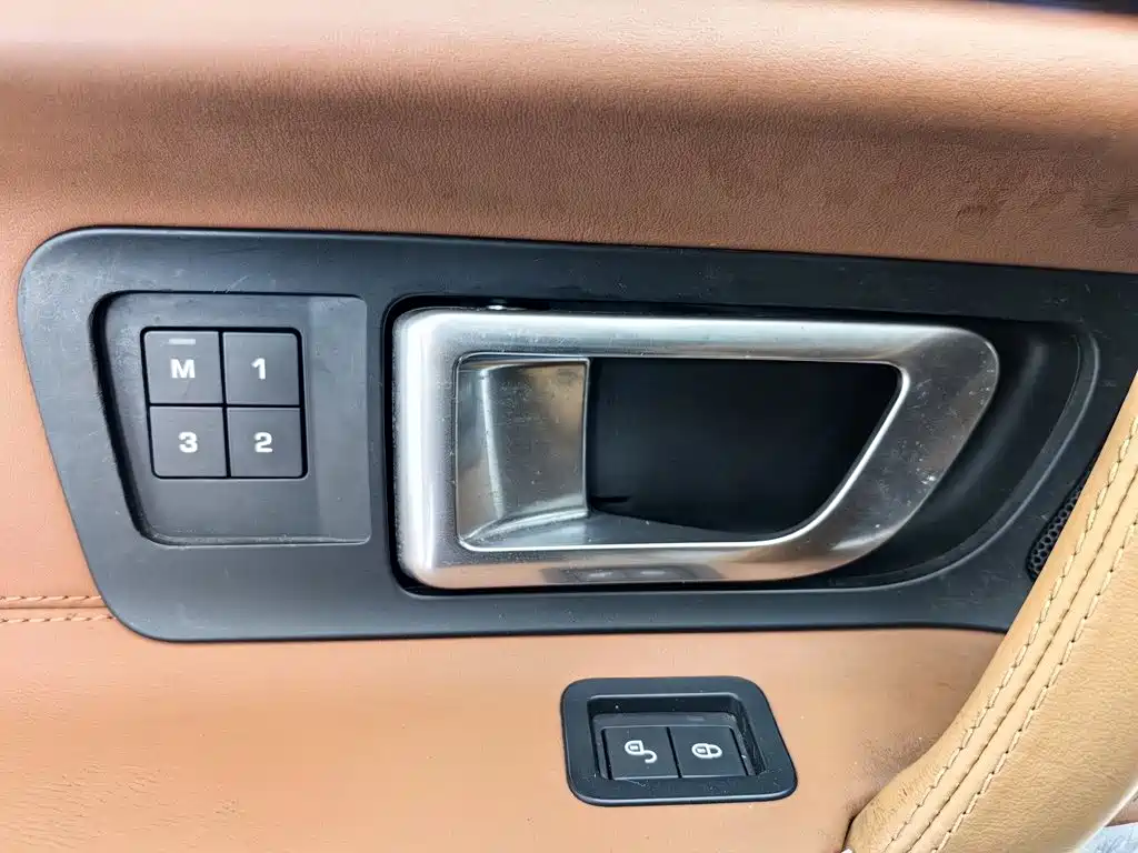 Land Rover Discovery Sport — миниатюра 9