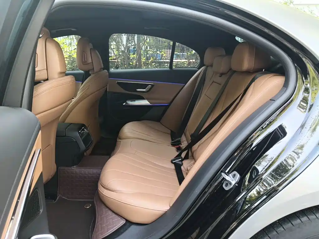Mercedes-Benz E-Class (Import) — миниатюра 17