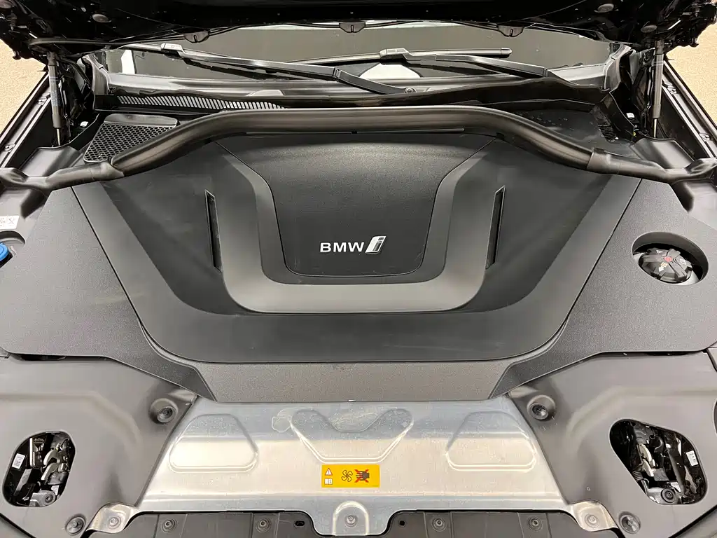 BMW iX3 — миниатюра 31