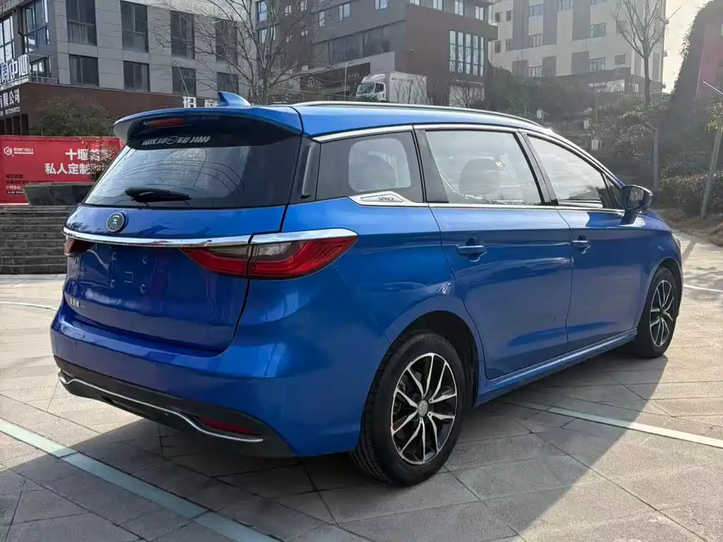 BYD SONG MAX