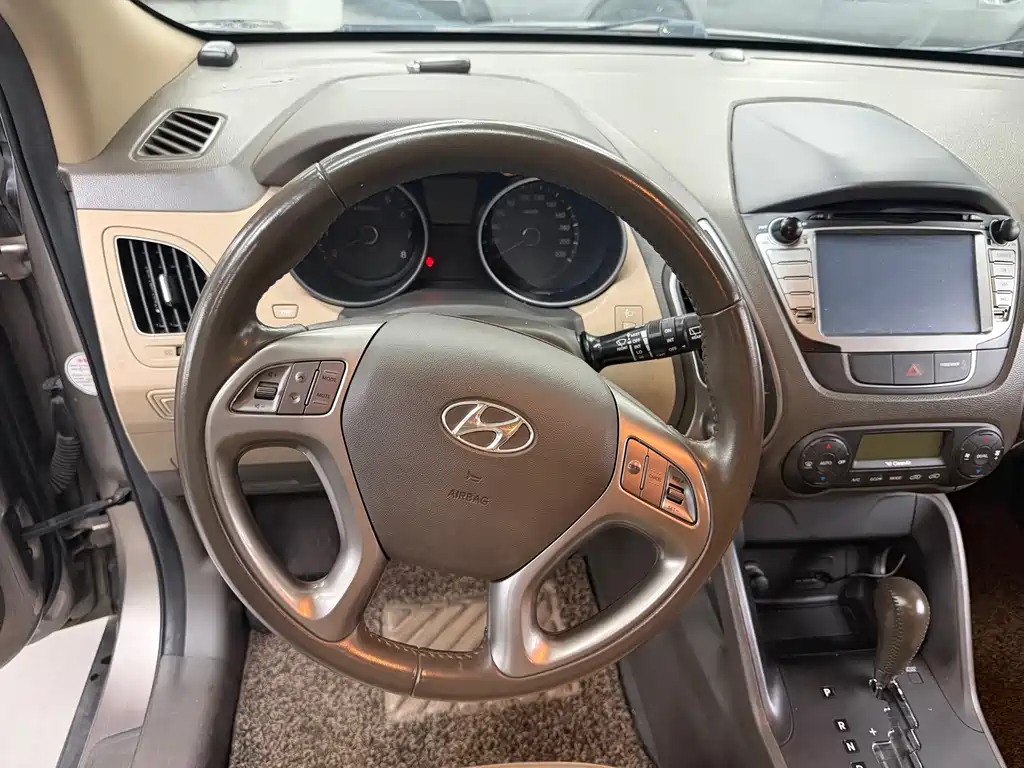 Hyundai BAIC Hyundai ix35 ix35 2013 2.0L AT GLS IV