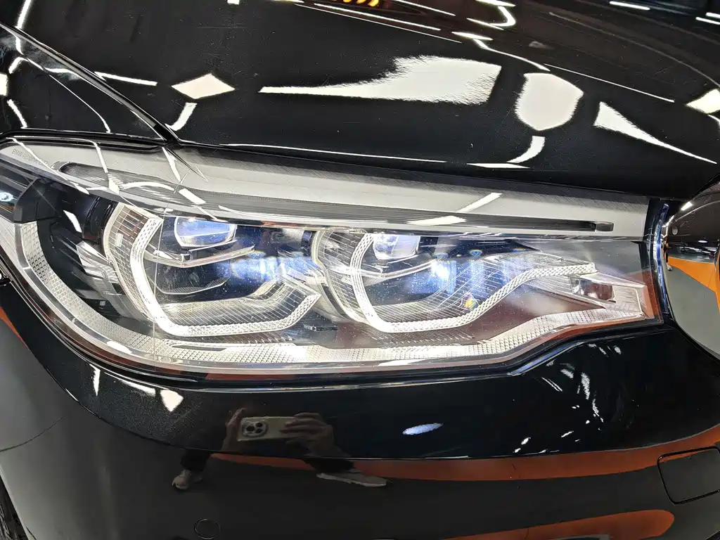 BMW 5 Series — миниатюра 7