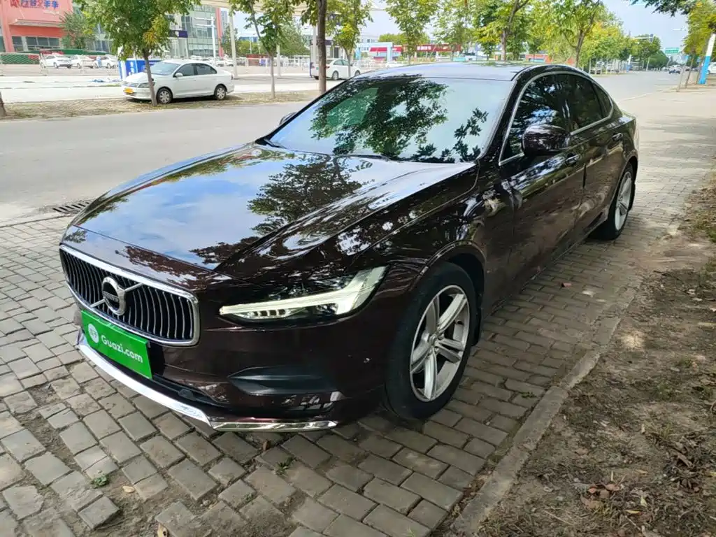 Volvo S90 — миниатюра 2