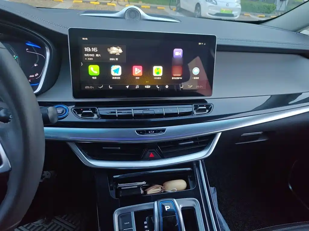 Geely Jia Ji New Energy — миниатюра 6