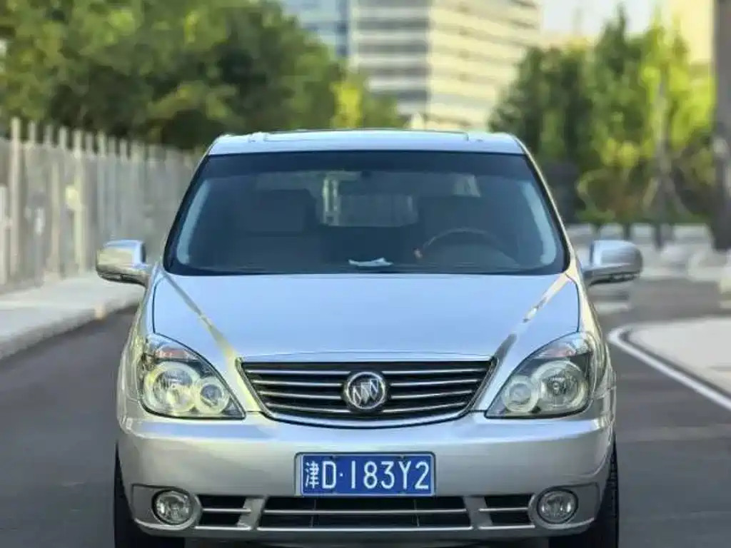 Buick GL8 — миниатюра 2