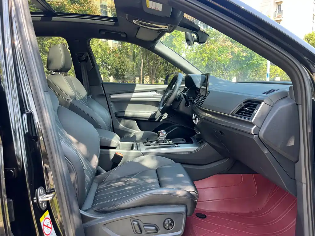 Audi Q5L Sportback — миниатюра 17