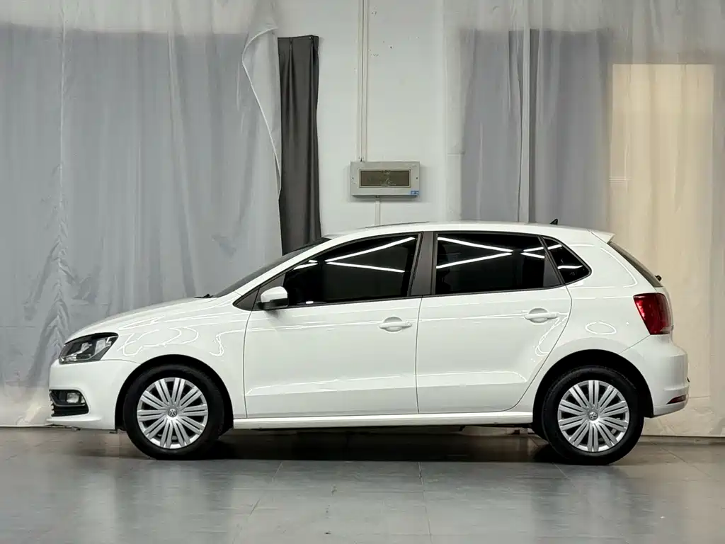 Volkswagen Polo 2018 1.5L AT