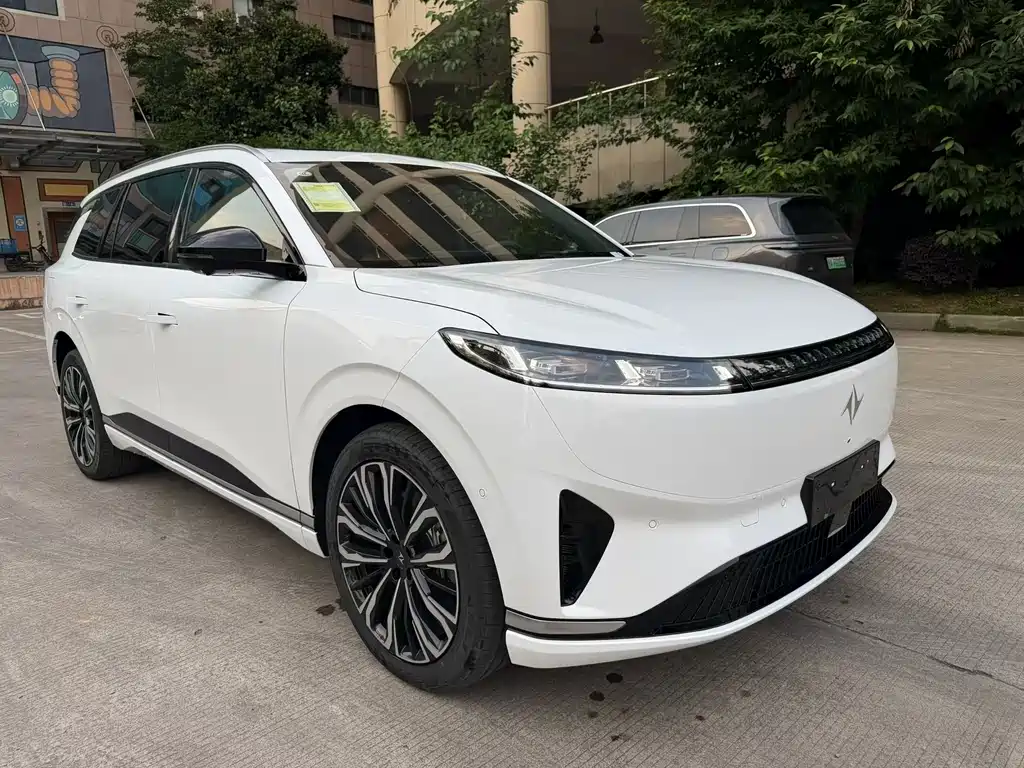 Dongfeng eπ008 2026 мест