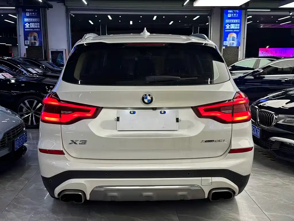 BMW X3 — миниатюра 11