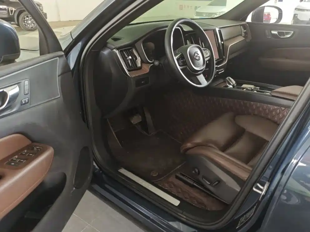 Volvo XC60 — миниатюра 4