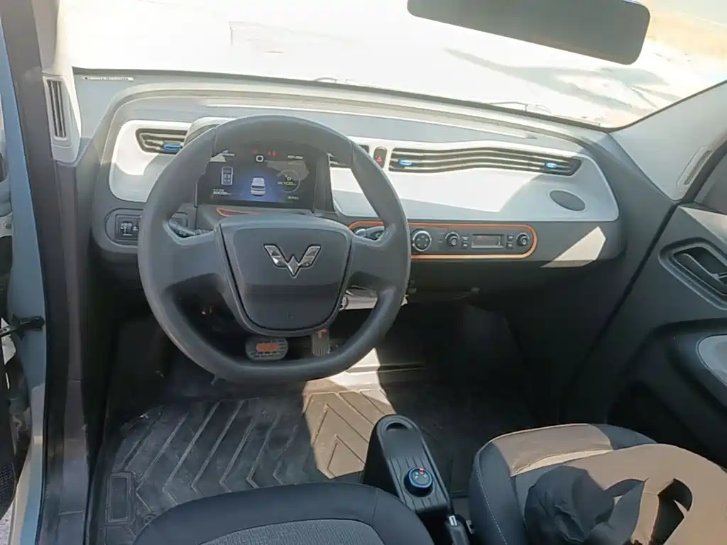 Wuling MINIEV — миниатюра 10