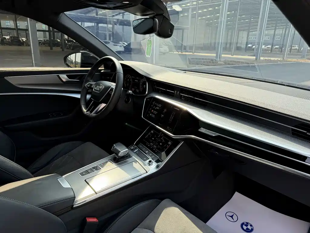 Audi A6L — миниатюра 12