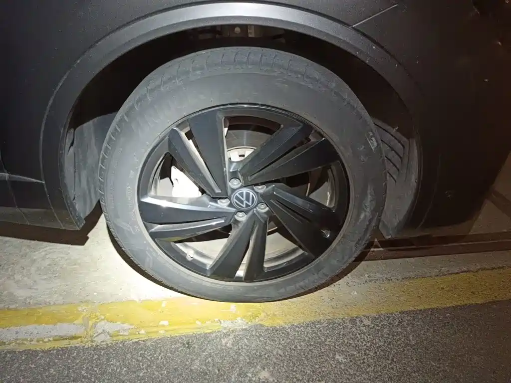 Volkswagen Touareg — миниатюра 8