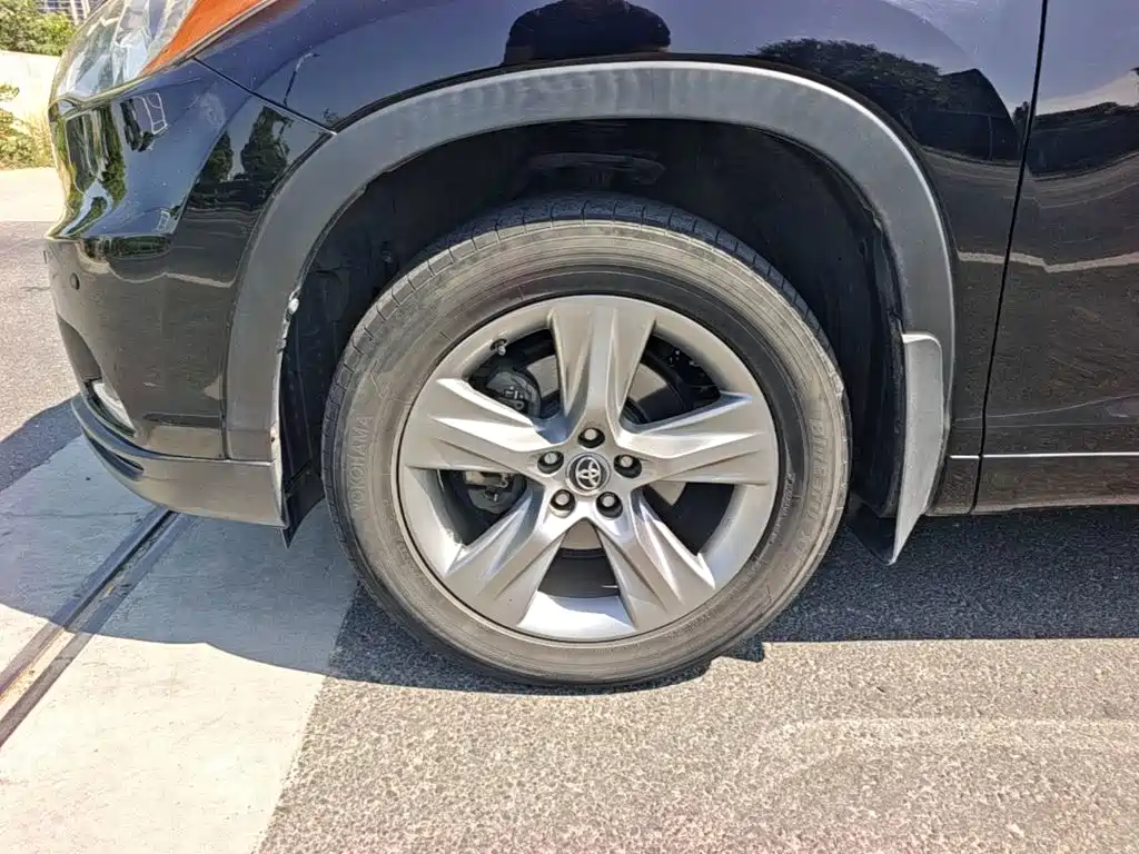 Toyota Highlander — миниатюра 23