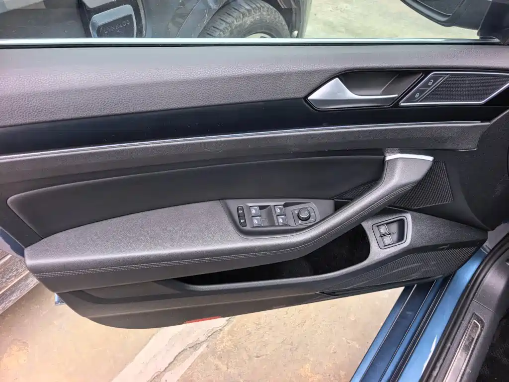 Volkswagen Viloran New Energy — миниатюра 8