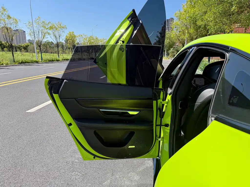 XPeng P7 — миниатюра 4
