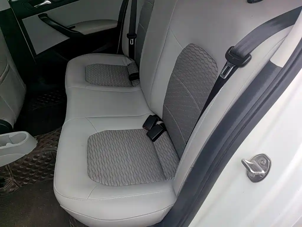 Skoda Rapid — миниатюра 17