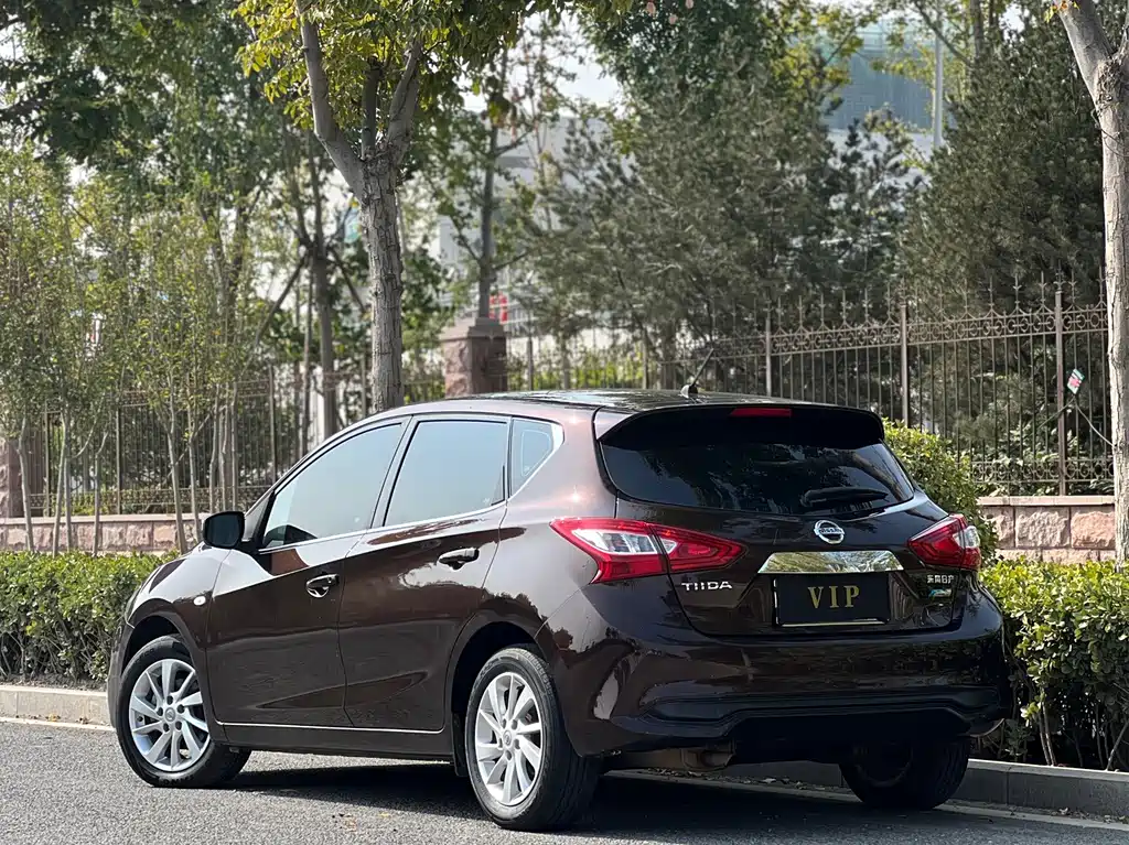 Nissan Tiida — миниатюра 9